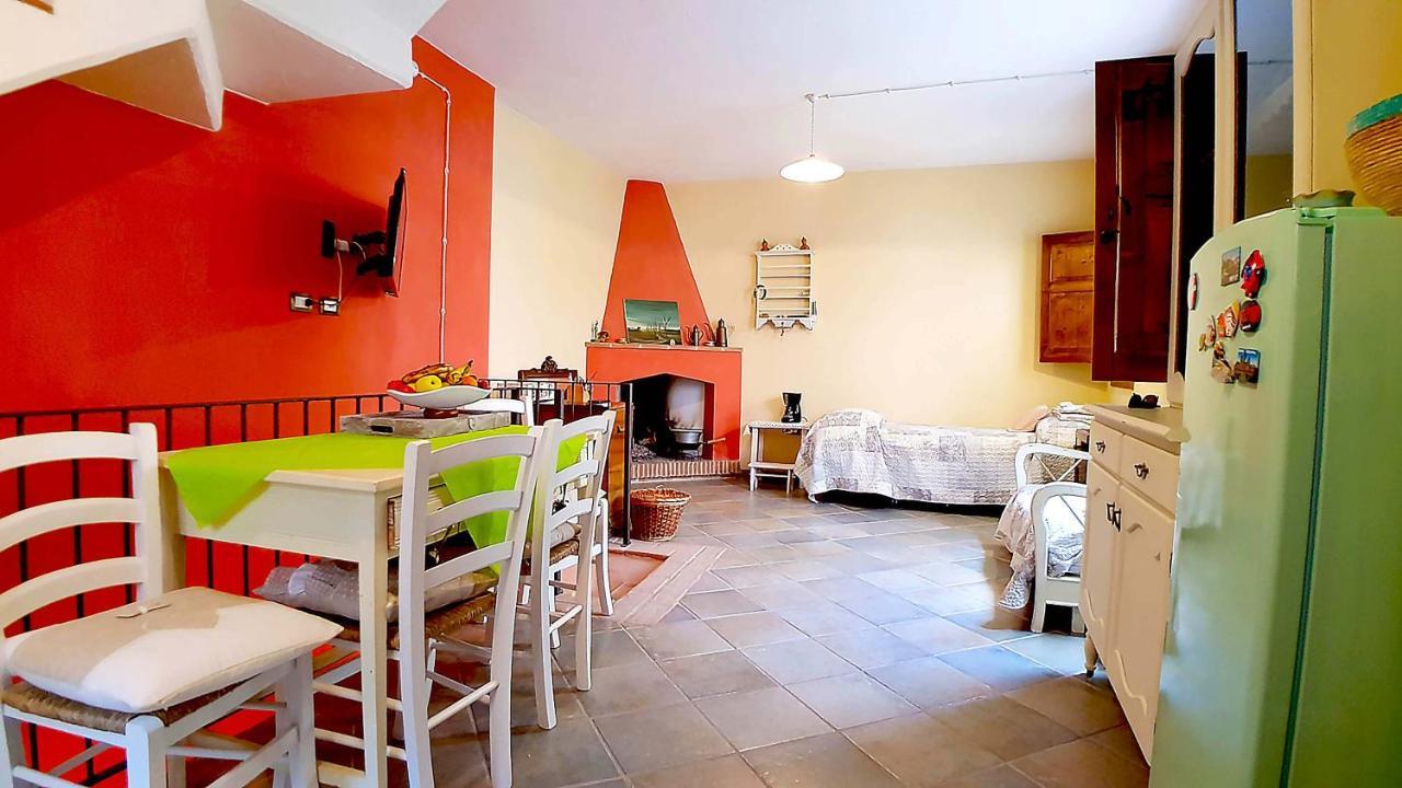 Casa Vacanza La Posadina เบาเนย์ ภายนอก รูปภาพ