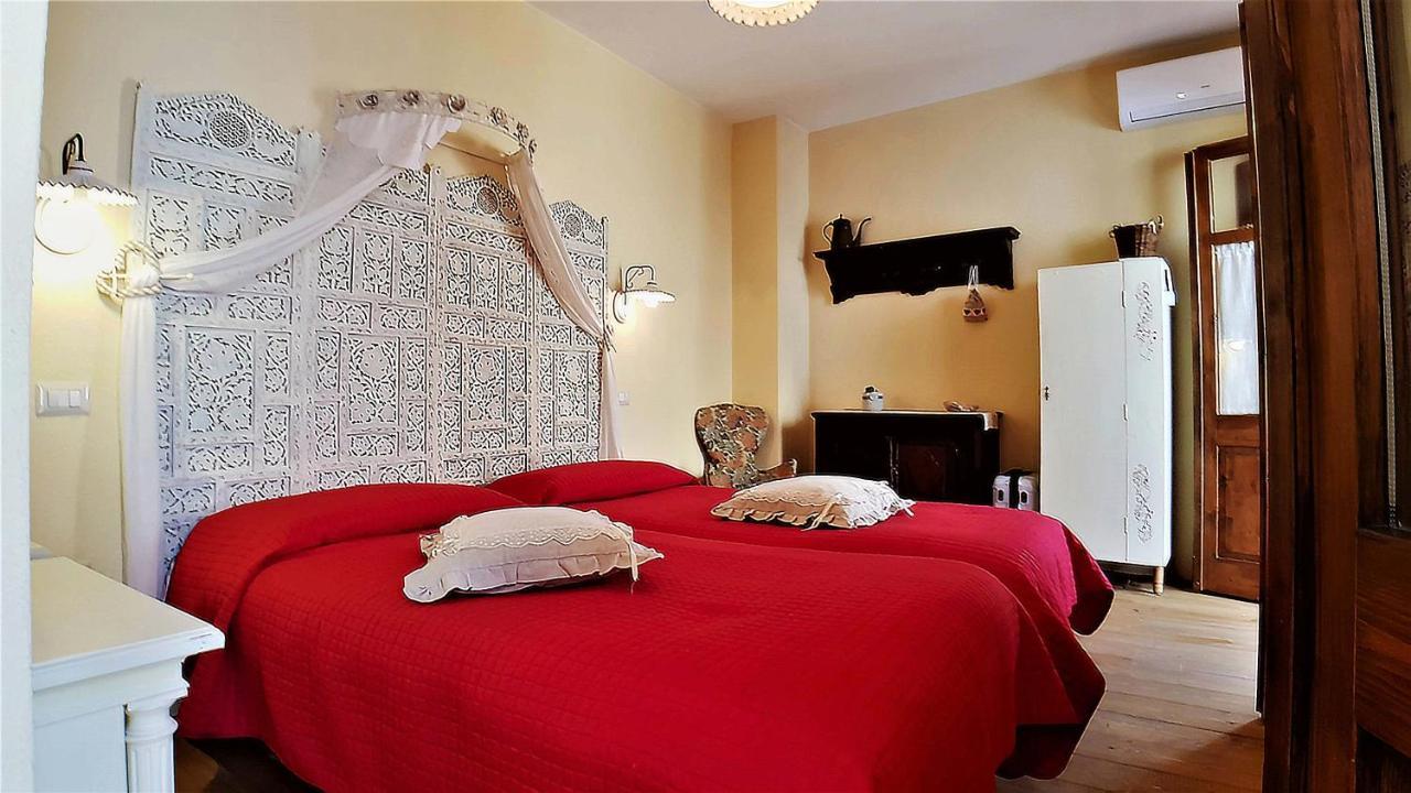 Casa Vacanza La Posadina เบาเนย์ ภายนอก รูปภาพ